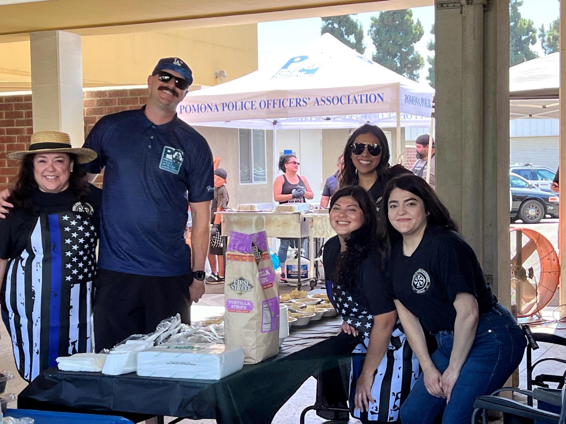 Pay it forward event at El Monte PD